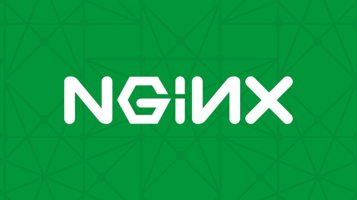 NGINX如何处理并发请求？你会如何调整NGINX的配置以优化性能？